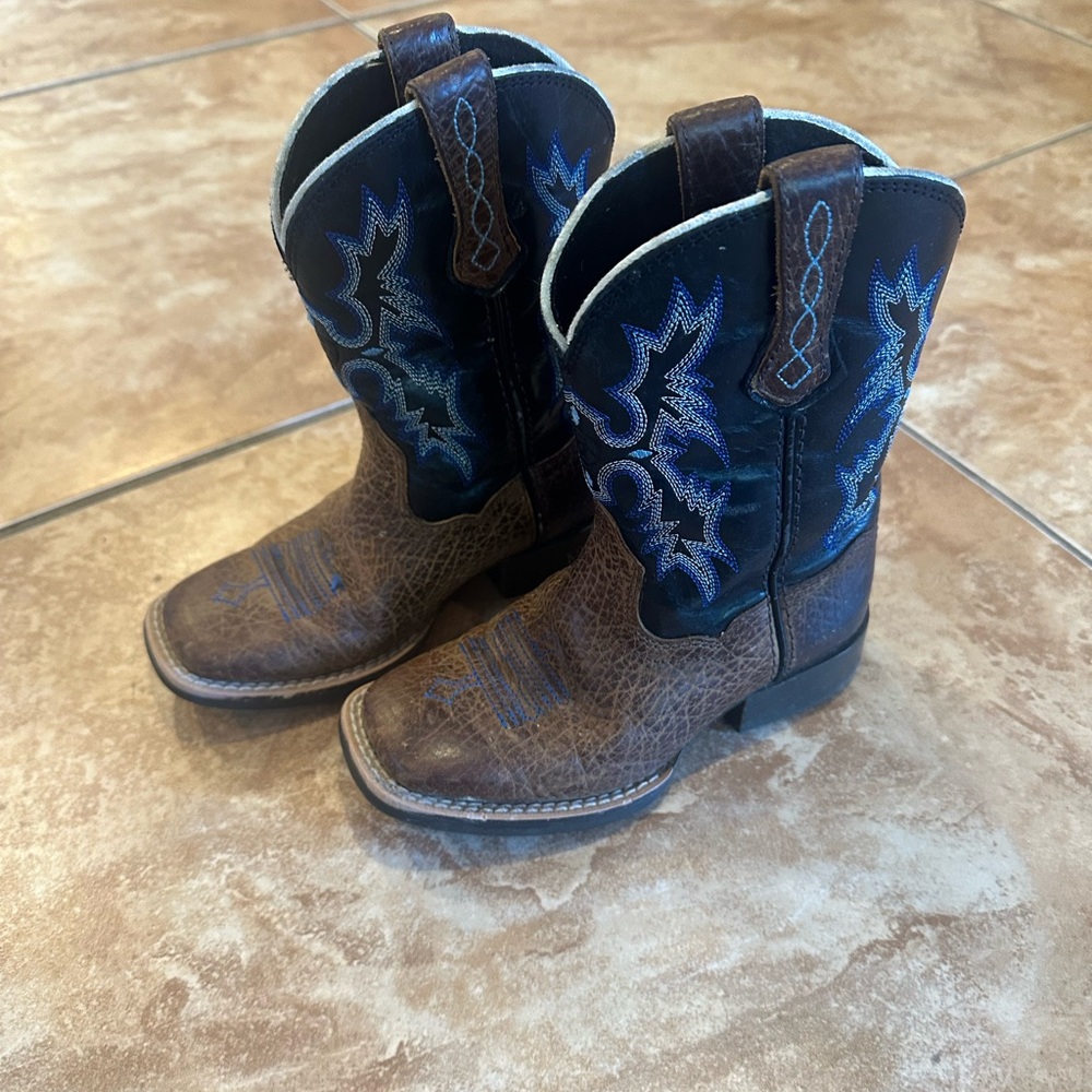 Ariat size 9 toddler real leather boots with blue